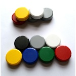 Kraftmagnete (12 Stck.) rund, Ø 30 mm, mit Colorkappe in unterschiedlichen Farben 